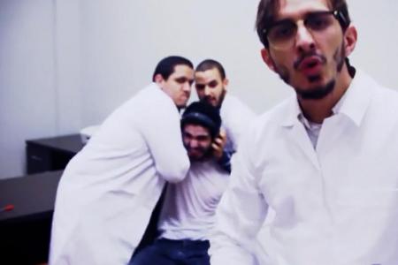Bruxelles : la méthode humoristique pour déradicaliser les jeunes (vidéo)